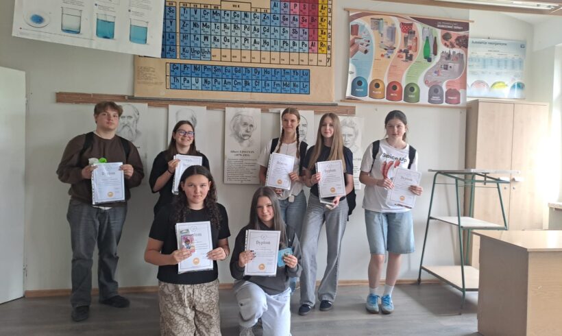 Konkurs na prezentację multimedialną pt. “Pozytywne i negatywne skutki promieniotwórczości” Konkurs na prezentację multimedialną pt. “Pozytywne i negatywne skutki promieniotwórczości”