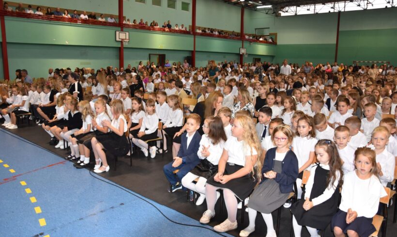 Uroczystość rozpoczęcia roku szkolnego 2025/2026 – galeria zdjęć
